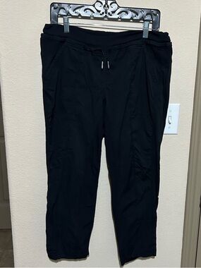 lululemon athletica Black Dance Studio Crops size 10